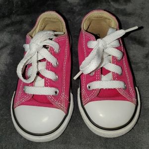 PINK TODDLER CONVERSE CHUCK TAYLOR ALL STARS